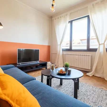 1bd Absolute Center Luxury And Peaceful With Separate Kitchen Апартамент София